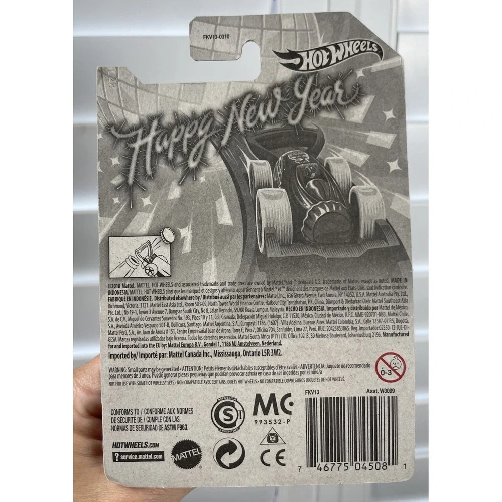 Carbonator Green‎ Hot Wheels Happy New Year's 2019 1:64 FKV13-0310 Car Snowman